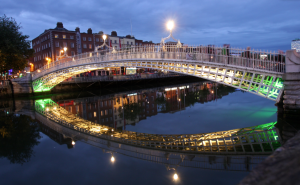 2e1ax_default_entry_Dublin-Bridge.png