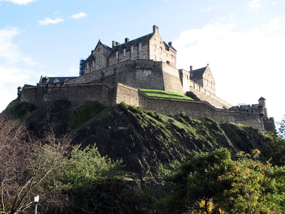 edinburgh-castle-2-1219604