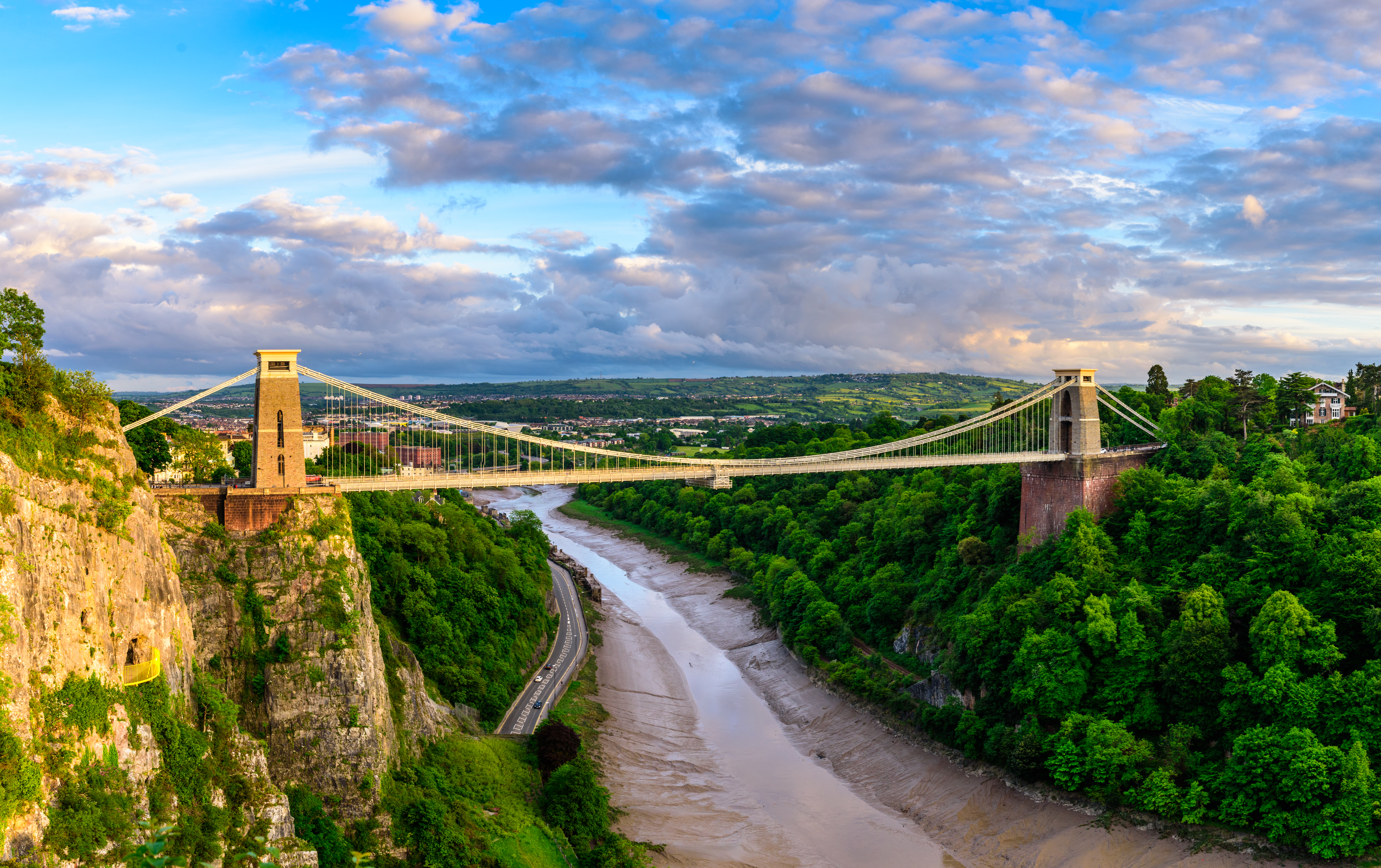 iStock-697083780_clifton suspension bridge