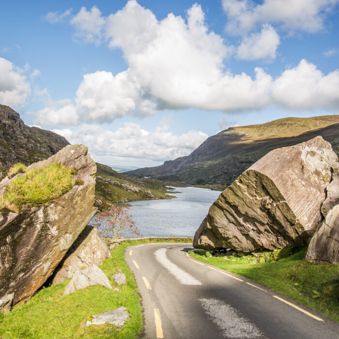 Jaunting car tour, Killarney National Park, Co Kerry_Courtesy Hu O'Reilly